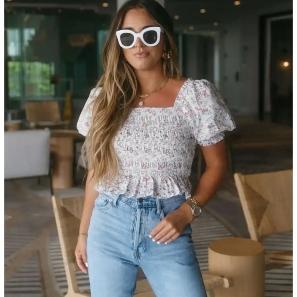 Vici x Gina White Floral Smocked Puff Sleeve Top